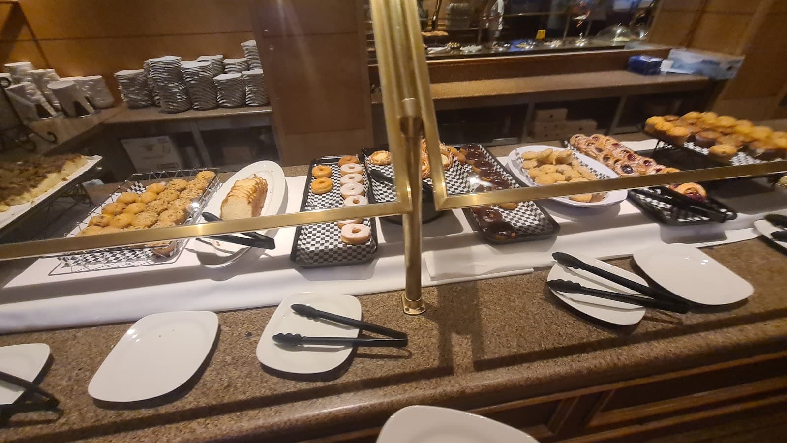 Circus Circus Buffet - Image 2