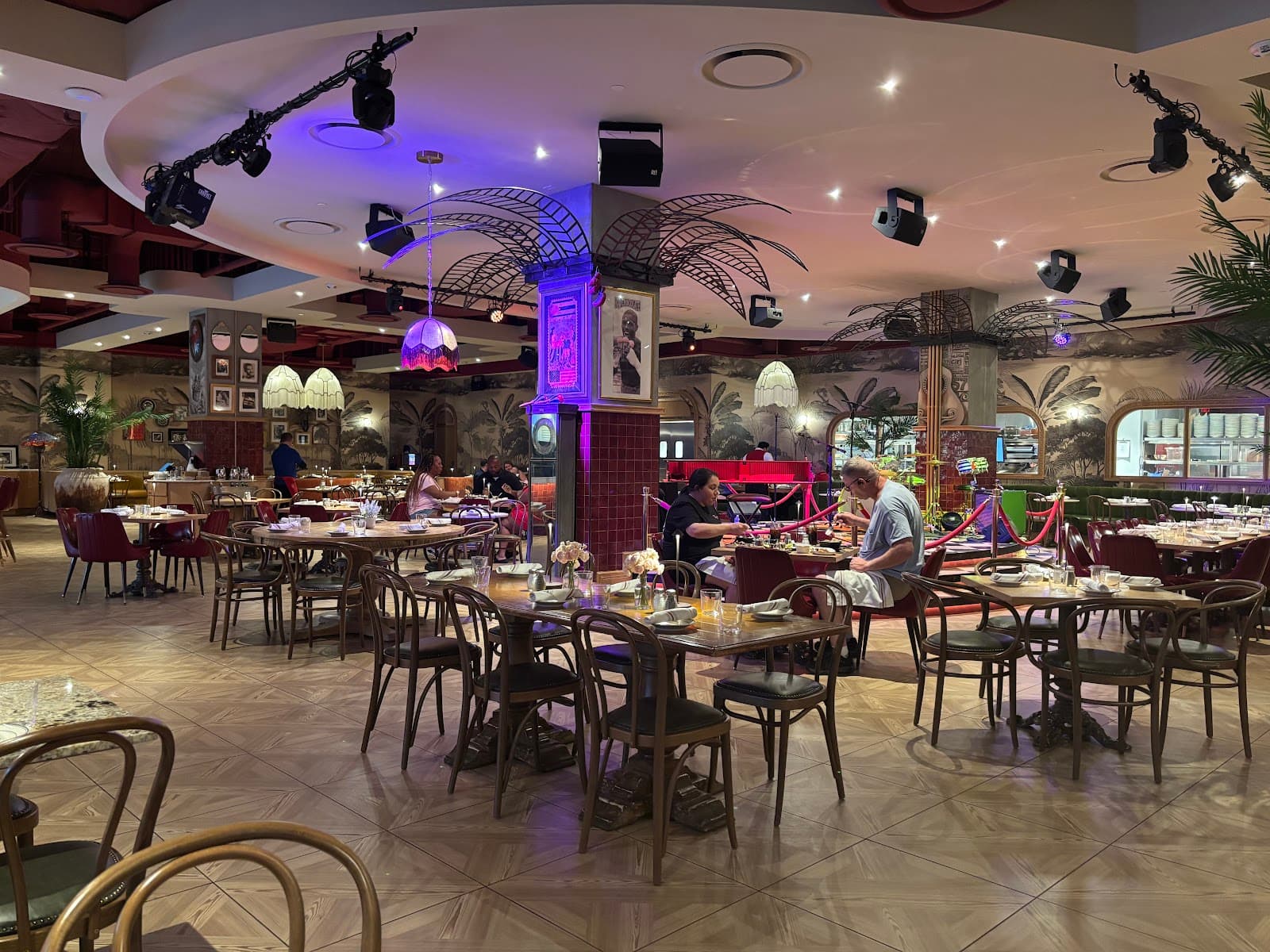 Havana 1957 - Image 2