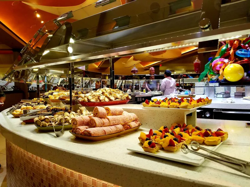 The Buffet at Excalibur - Image 4