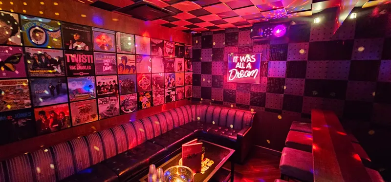 On The Record Speakeasy & Club - Image 2