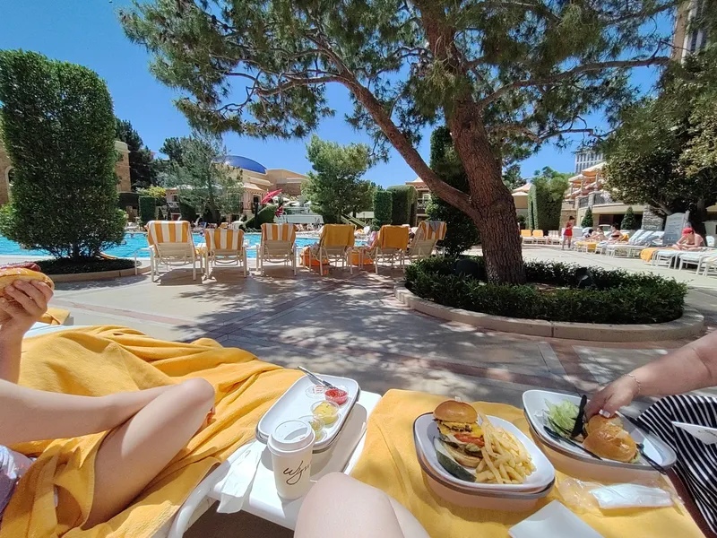 Encore at Wynn Pool - Image 4