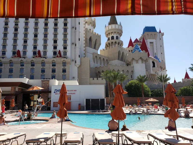 Excalibur Pool - Image 7
