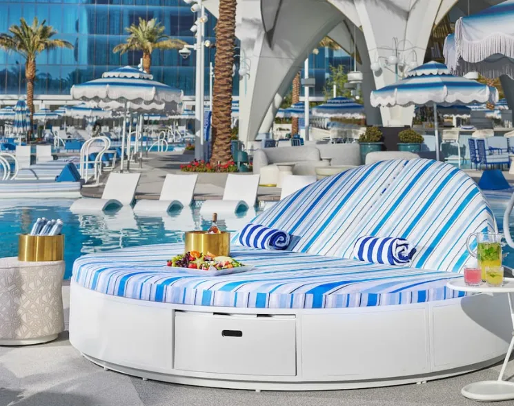 Fontainebleau Las Vegas Pool - Image 6