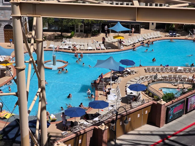 New York, New York Pool