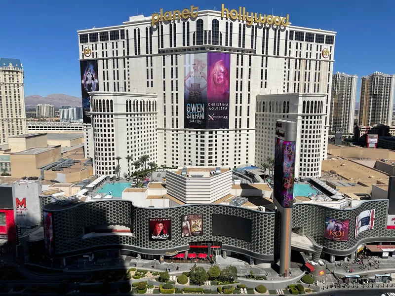Planet Hollywood Pool - Image 5