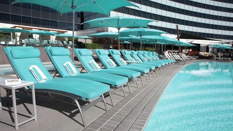 Vdara Hotel & Spa Pool