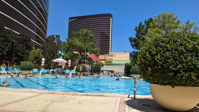 Wynn Las Vegas Pool - Image 5
