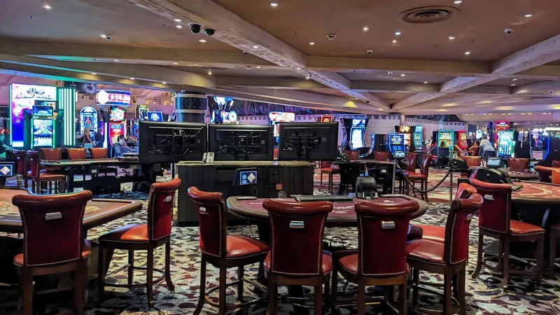 BetMGM Sportsbook at Excalibur - Image 2