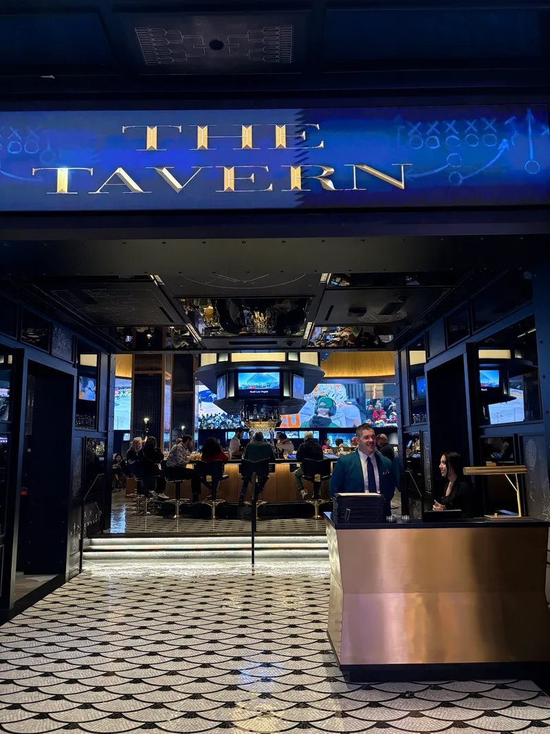 The Tavern Sportsbook at Fontainebleau - Image 3